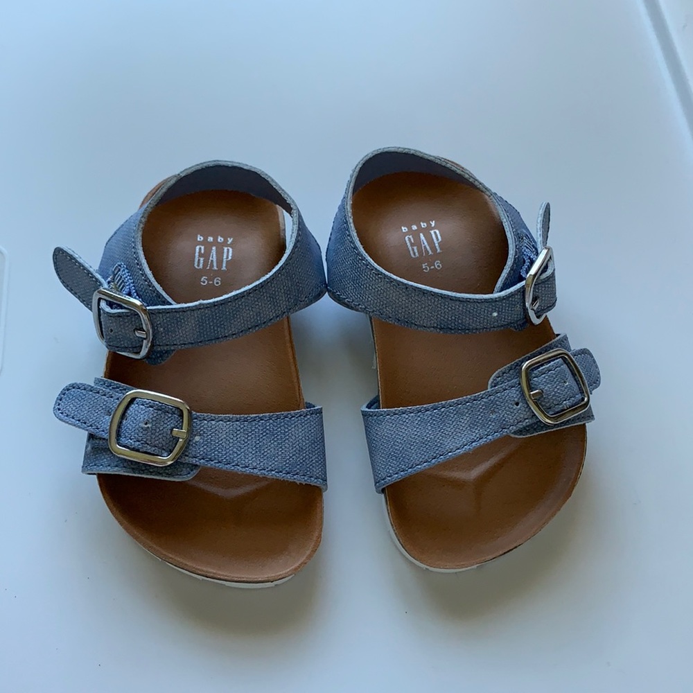 NEW Baby Gap Denim Buckle Sandals Sz 5-6